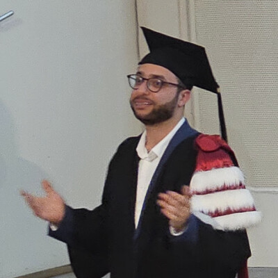 Le docteur et ingénieur Ahmed Hamed soutient sa thèse robotique cover