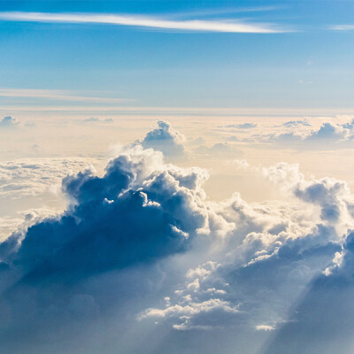 Du petit au gros nuage, levons les yeux au ciel ! cover