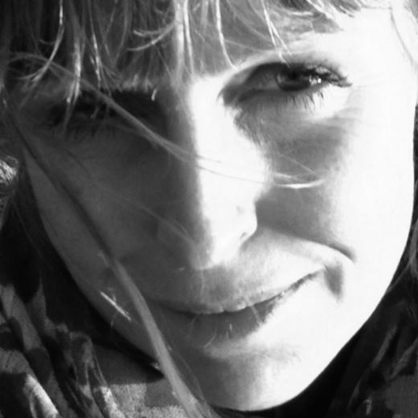 INTERVIEW MANON OTT | Réalisatrice du Film Documentaire De Cendres et de Braises