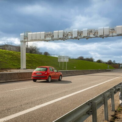 Péage en Flux Libre : Que faire en cas de fraude à la plaque d'immatriculation ? cover