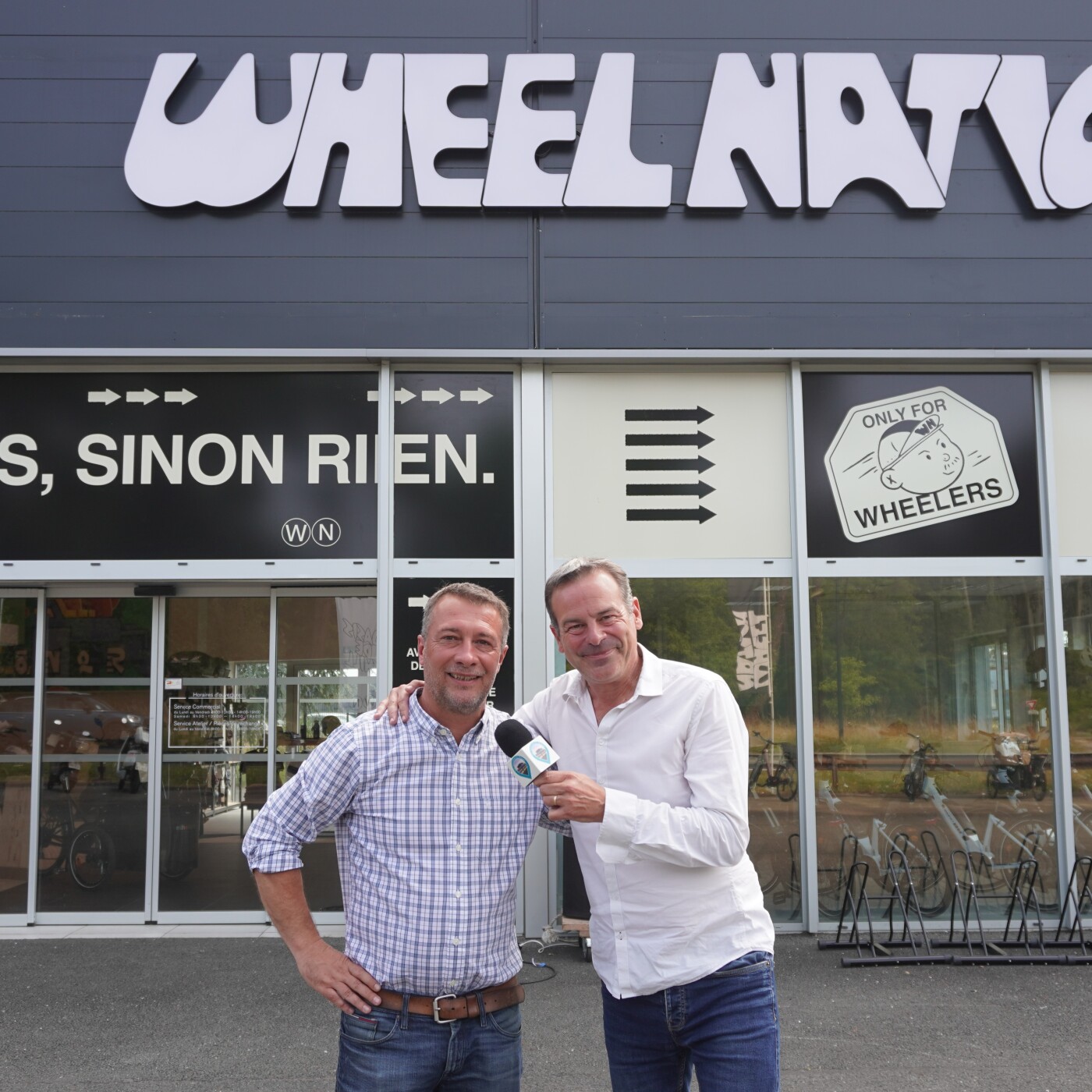 Cyril Piron vous présente la nouvelle marque qu'il dirige Wheel Nation qui regroupe des modèles de vélos, scooters ou motos episode artwork