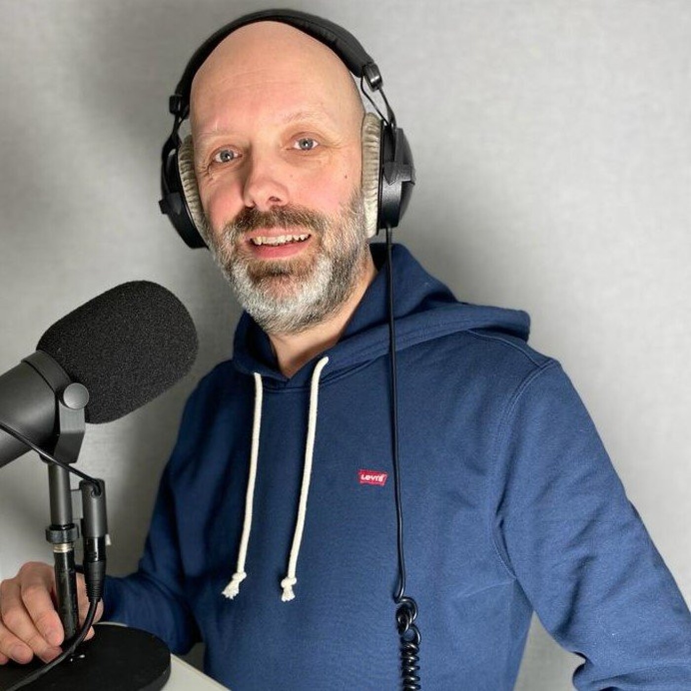 Faisons les présentations avec Olivier, le nouvel animateur du TOP 10 StereoChic chaque weekend - 04 03 2022 - StereoChic Radio-Expat
