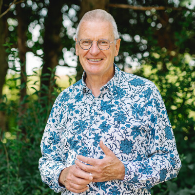 VIP - Luc Zbinden : Devenez l'historien-ne de votre propre famille! cover