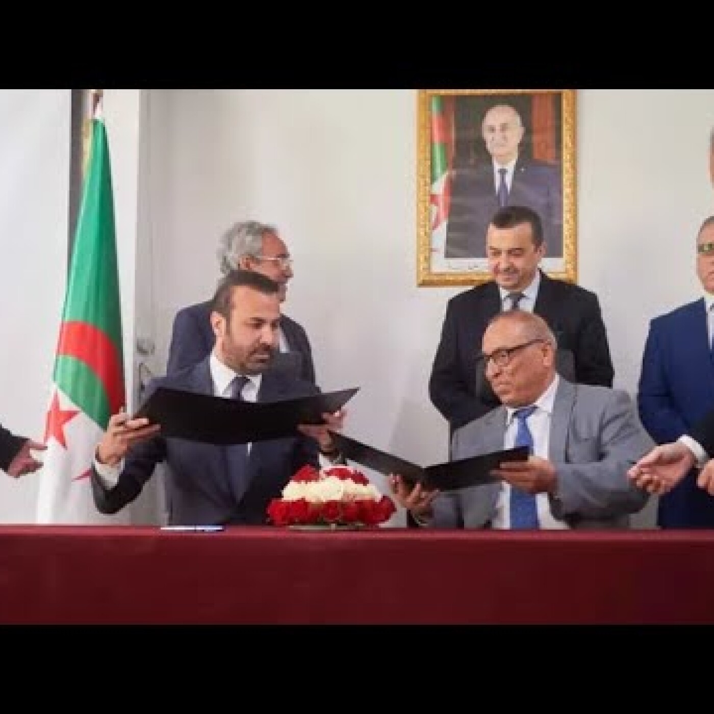 3,2 milliards $ de cadeaux par an pour les beaux yeux de Tosyali : le scandale secret de Tebboune episode artwork