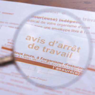 🔎 Arrêts de travail : ce qui change vraiment avec le PLFSS 2026 cover