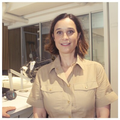 Podcast - L'invite Du Jour- Delphine Heenen - KickCancer cover