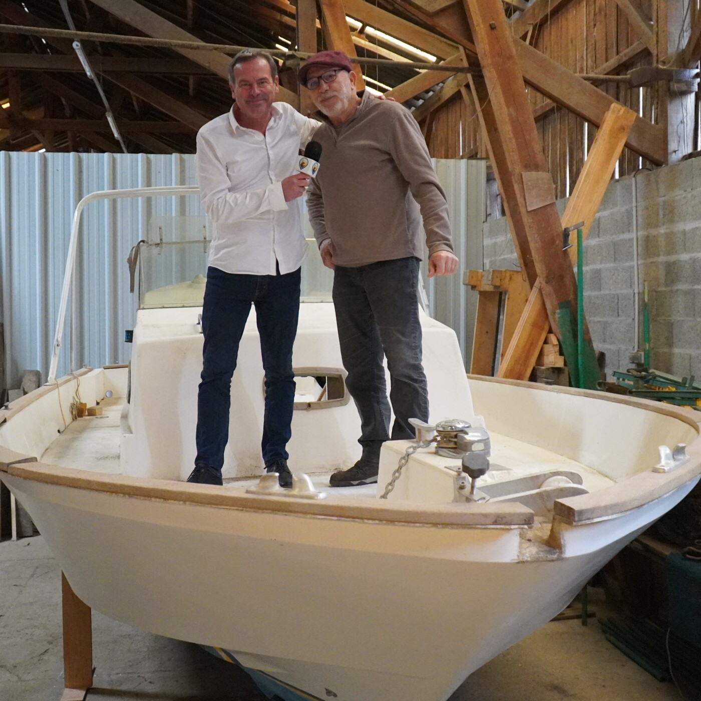 Virgile Lauga nous explique comment il va créer un Bateau-Studio de Radio Eco-Responsable pour les Essentiels du Bassin episode artwork