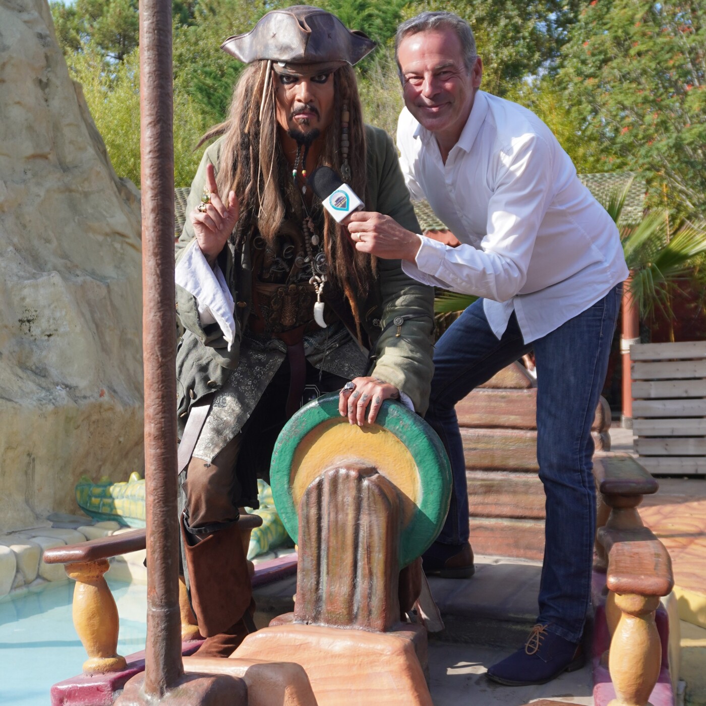 A Kid Park, le sosie officiel de Johnny Depp vous fait un accueil personnalisé avec le personnage et la voix de Jack Sparrow episode artwork