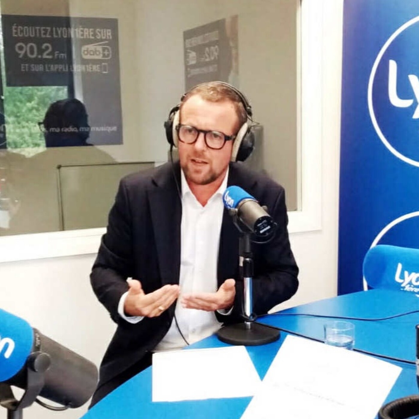 Cédric VAN STYVENDAEL : Maire "PS" de Villeurbanne et Vice-Président à la métropole de Lyon en charge de la culture Cédric VAN STYVENDAEL : Maire "PS" de Villeurbanne et Vice-Président à la métropole de Lyon en charge de la culture