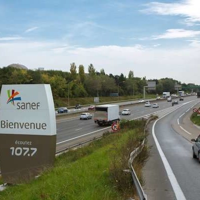 Bande d'arrêt d'urgence : il est interdit d'y circuler ! cover