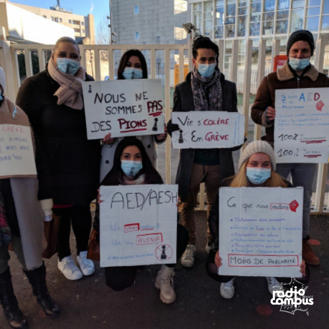 Les pions en grève ! La situation précaire des AED