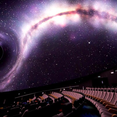 Plongez en plein cœur de la voûte céleste à Lille ! cover