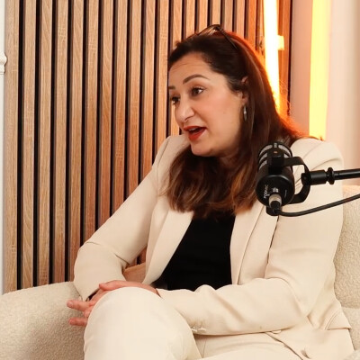 Ce métier te fait gravir l'Everest (Ex.4 - Souad Bertin) 🏔️ cover