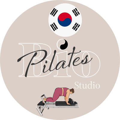 🇰🇷  필라테스 리포머 풋워크: 고관절 외회전의 해부학적 원리 - Reformer Second Position External Rotation cover