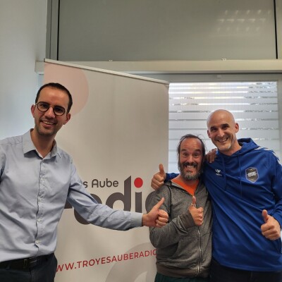 NUMÉRO 10 - La rentrée au Handball Club Savino-Chapelain cover