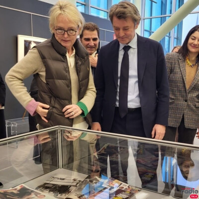 L'INFO DU JOUR - L'exposition 'Chirac, un président au-delà du cliché" cover