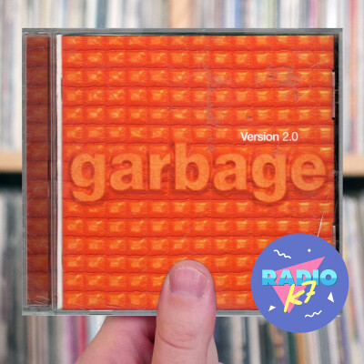 Garbage "Version 2.0" (1998), Shirley Manson et Butch Vig inventent le rock du futur cover