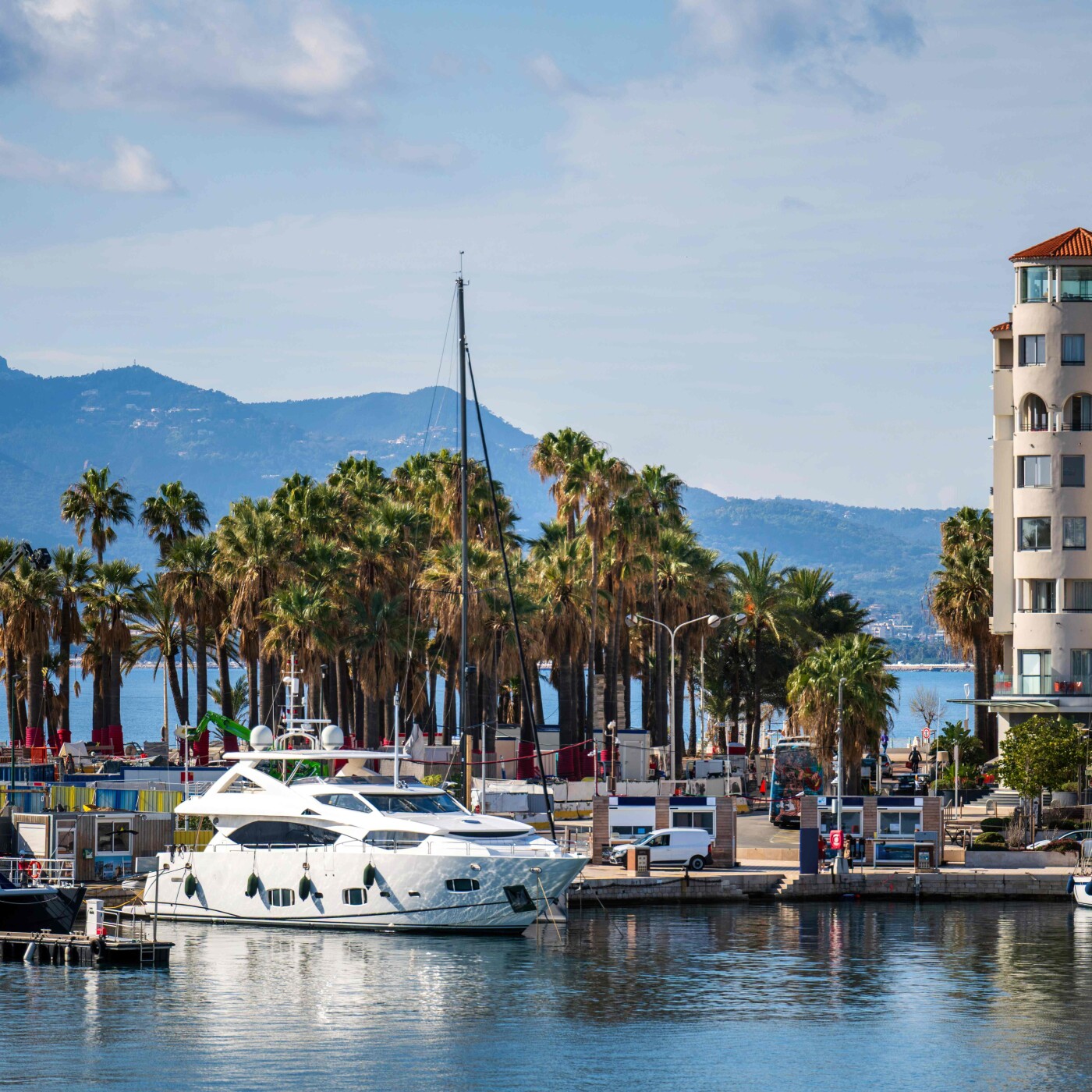 30 : J'ai reçu une carte postale de Cannes