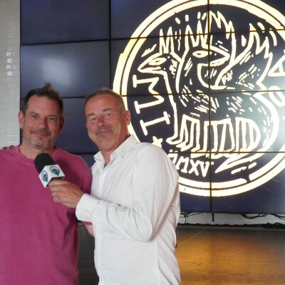 A La Teste, Stéphane Larroza nous présente les spécialités du Pub MIRA ainsi que les concerts et les retransmissions de l'Euro cover