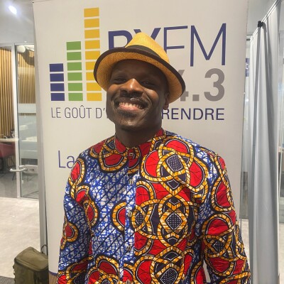 Podcast - Mpeya Moswalda - Développement personnel cover