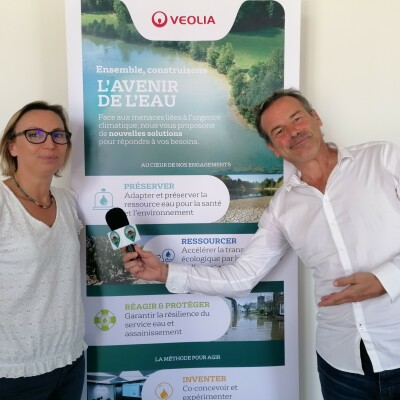 Alexia Girardeau, Responsable de la qualité de l'eau chez Véolia nous détaille son circuit, son traitement et la possibilité de la recycler cover
