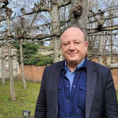 Carl Norac, poète: Je n’ai jamais voulu construire de paquebots, je construis des petits bateaux de papier cover