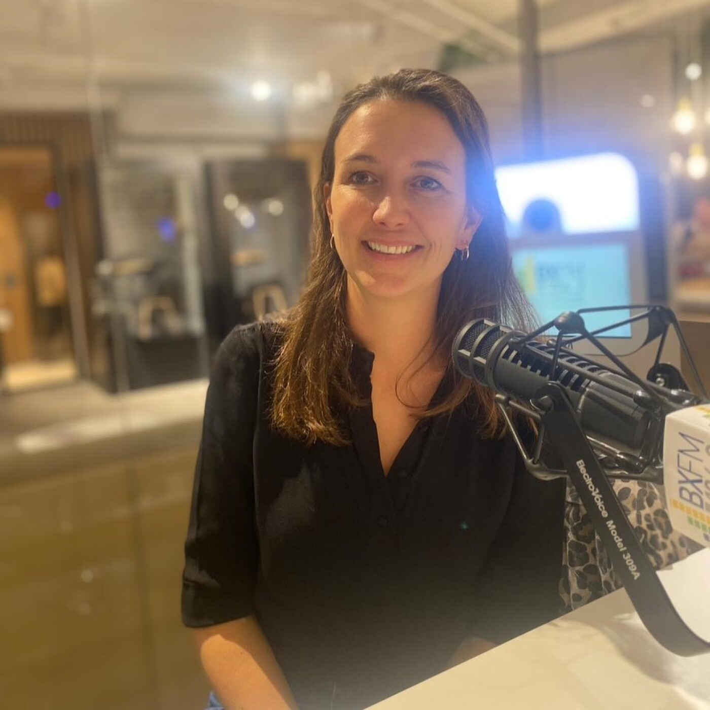 BXFM 104.3 || 100% Bruxelles || 100% Europe