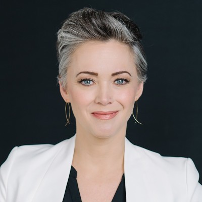 Leading through Covid-19 - Erin Clymer Lessard on Decision-making in Turbulent Times cover