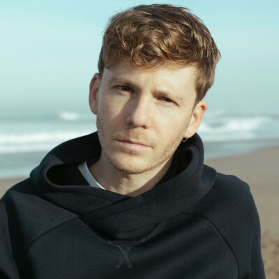 Des recettes chantées par un ancien de la Star Ac ! cover