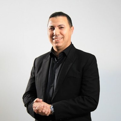 Chers parents… Changez de perspective ! - par Dr. Gasmi Abdelhadi cover