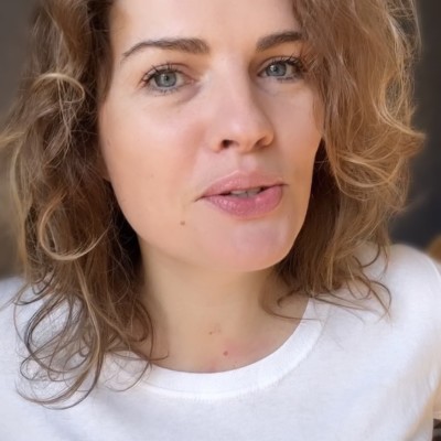 Ep.0 : Je me présente, je m'appelle Julie cover