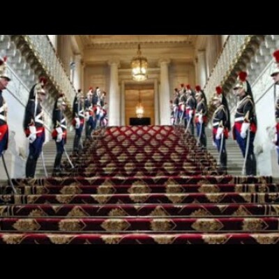 Les dirigeants du MAK reçus au Sénat en France : les enjeux et les conséquences pour l’Algérie cover