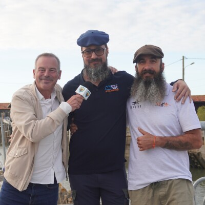 Depuis la Cabane NSA sur le port de Larros, Christophe Seinturens et Olivier Linardon nous présentent le nettoyage des fonds marins à Arcach cover