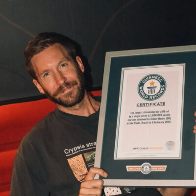 CALVIN HARRIS ENTRE DANS L’HISTOIRE AVEC 1,6 MILLION DE SPECTATEURS cover