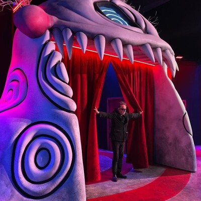 "Tim Burton, le Labyrinthe" qui fait perdre la tête ! cover