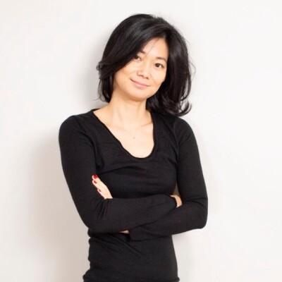 Eglantine Sir, explore une approche holistique et très pointue de la santé et du "soin". cover