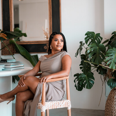 01 - Réveler votre potentiel : comment Annelise a créé une entreprise florissante et trouvé son bien-être cover