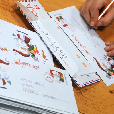 On sort les crayons : place aux lettres au Père Noël ! cover