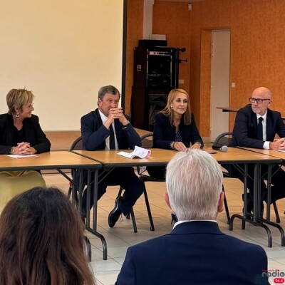 L'INFO DU JOUR - Les actions dans les collèges face aux dérives du numériques cover