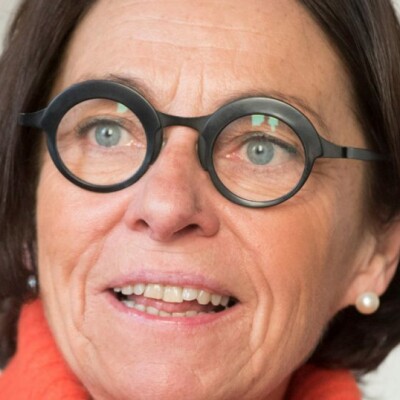 Quelles relations les vivants entretiennent-ils avec les morts? cover