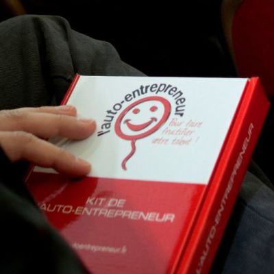 Auto-entrepreneuriat : travail de demain ou ubérisation ? | UNIVOX | Radio Campus Montpellier cover