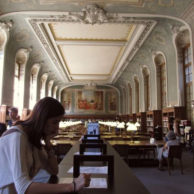 Cure d'austérité à l'université | UNIVOX | Radio Campus Besançon cover