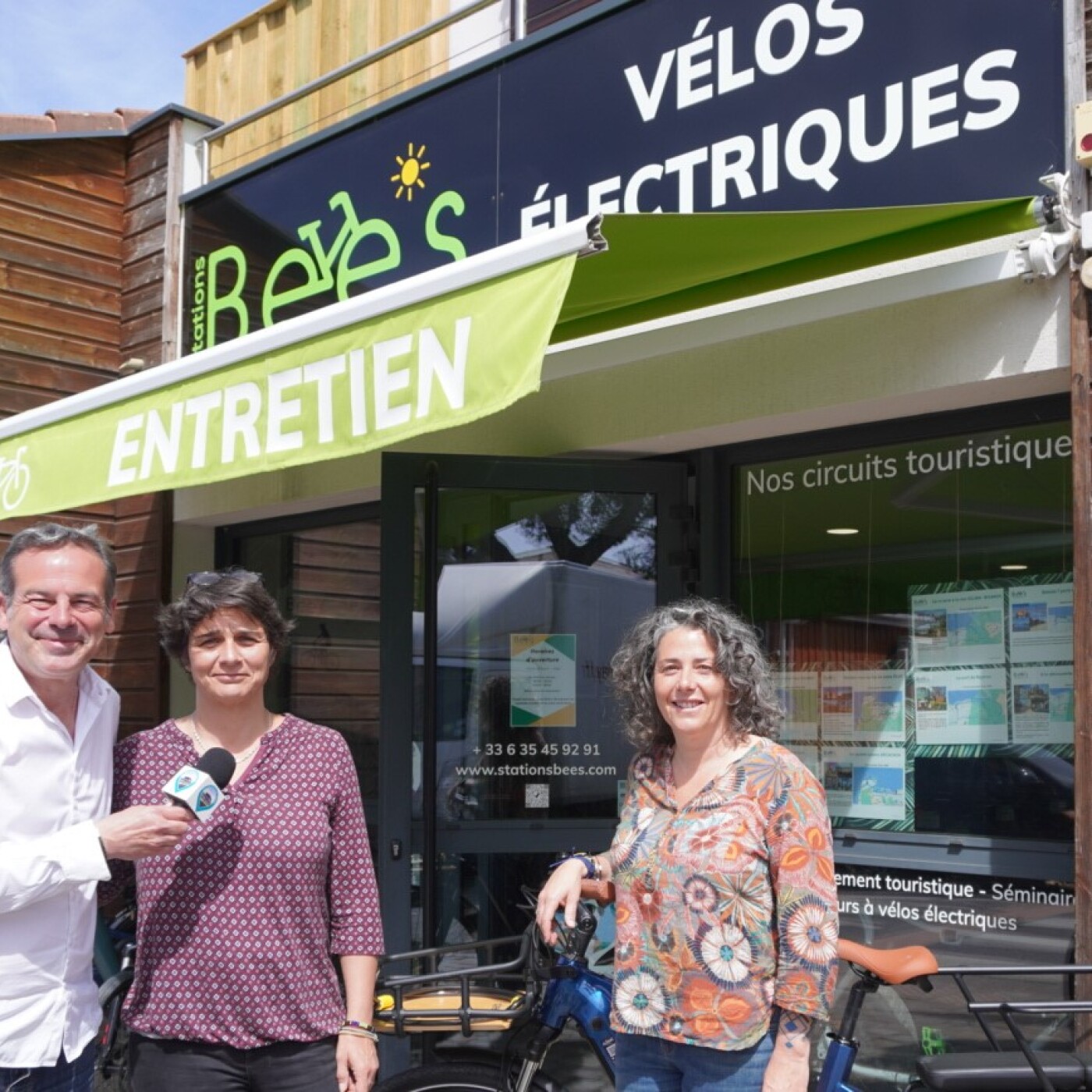 14 - Christel Sanche et Caroline Romano vous présentent Stations Bees avec une belle gamme de vélos électriques et une priorité, recycler