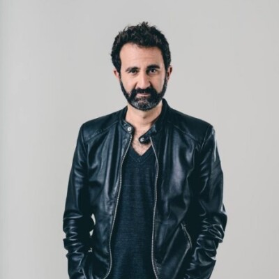 Mathieu Madénian est notre invité sur Sanef 107.7 ! cover