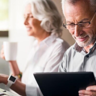 Les seniors ont leur économie cover