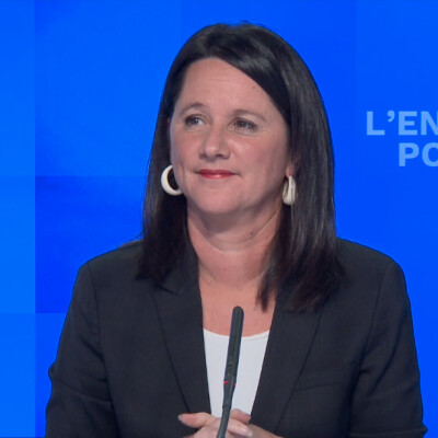 L'ENTRETIEN POLITIQUE AVEC JOHANNA ROLLAND cover