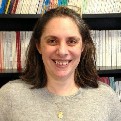 Épisode 12.  Hélène Mongin : "Zélie Martin dit que la sainteté est possible dans une vie ordinaire" cover