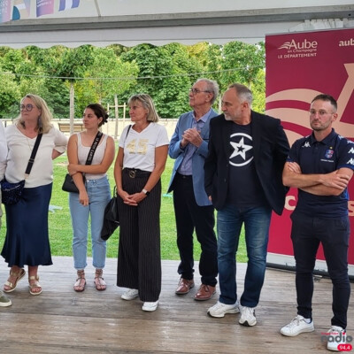 LES INVITÉS OLYMPIQUES DU 6/9 - 4 relayeurs aubois de la flamme cover