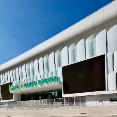 LIVE NATION PREND LE CONTRÔLE DE LA PLENITUDE ARENA cover