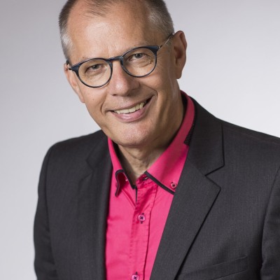 # 13 Francis Zentz - Coach, Chroniqueur et Conférencier professionnel cover